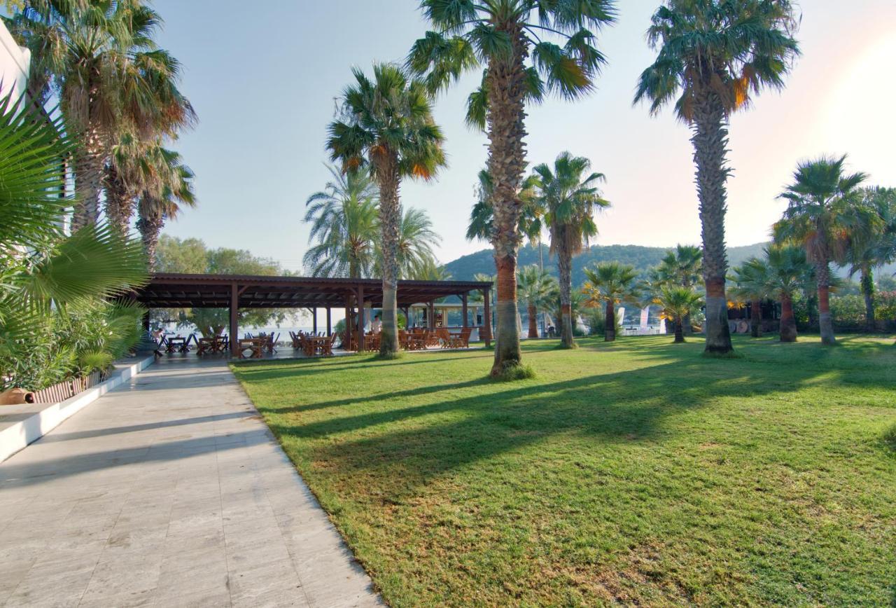 Selvi Beach Hotel Golturkbuku Exteriör bild