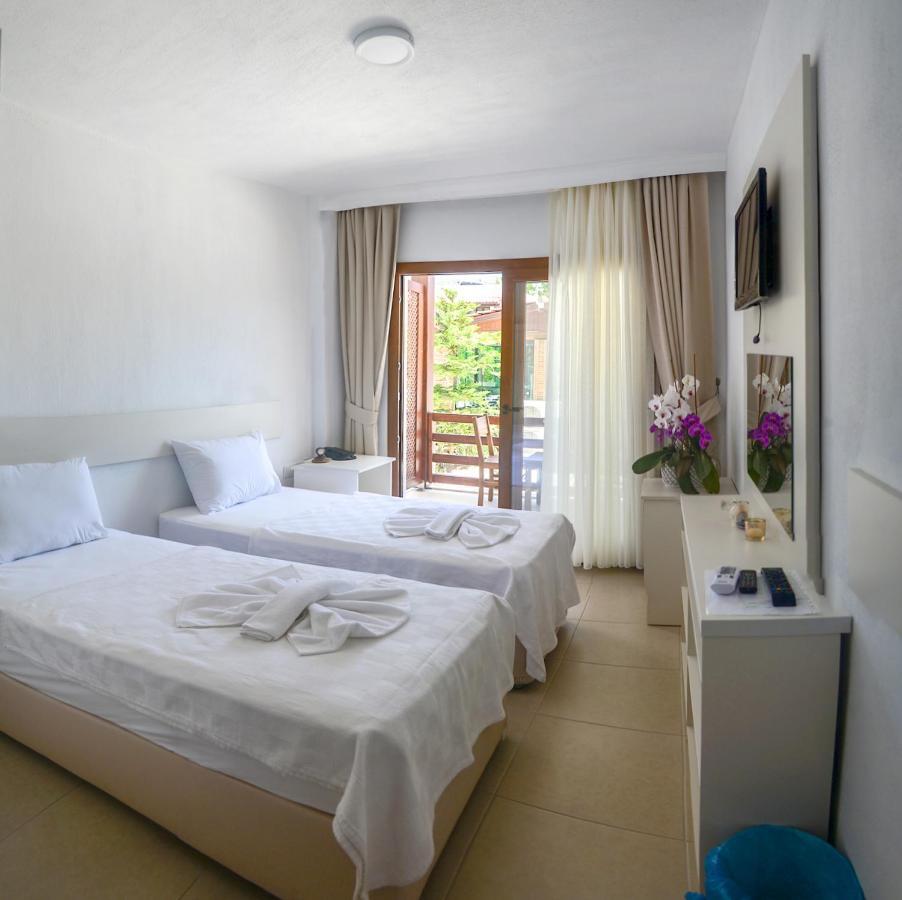 Selvi Beach Hotel Golturkbuku Exteriör bild